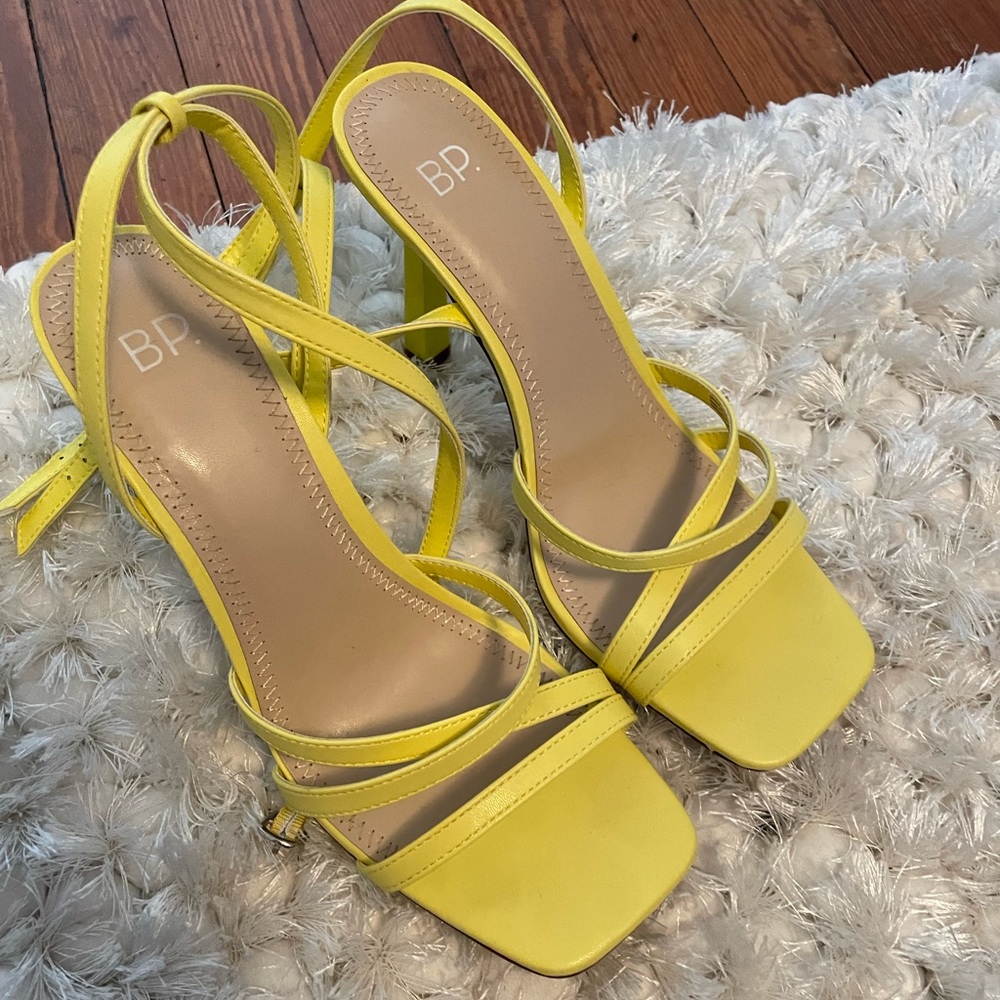 BP Nordstrom yellow strappy heel 9.5